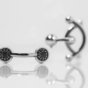 Ile trwa proces gojenia się kolczyka w pępku?